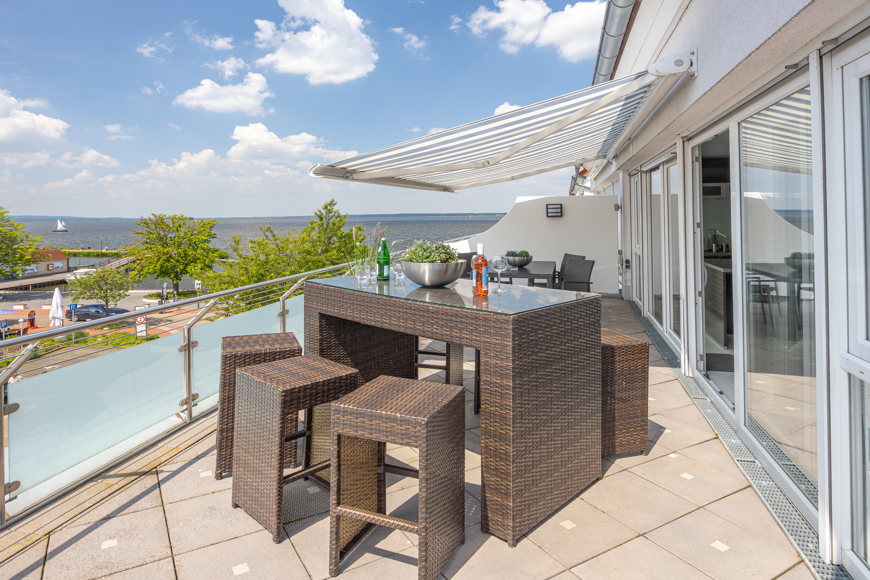 Studio-Comfort - Südbalkon mit Blick aufs Wasser